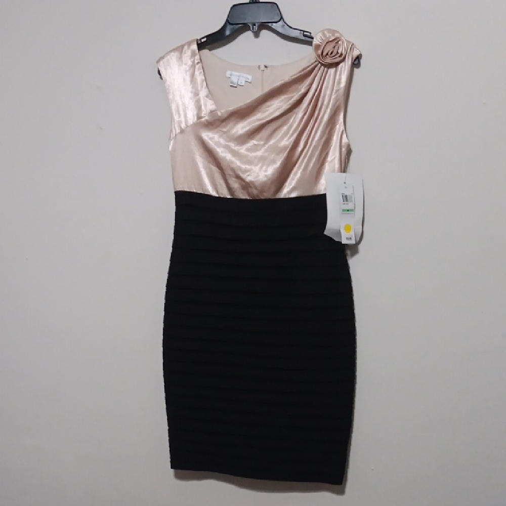 Black and Cream Dress 18" Inches Ptp 35" Inches Length